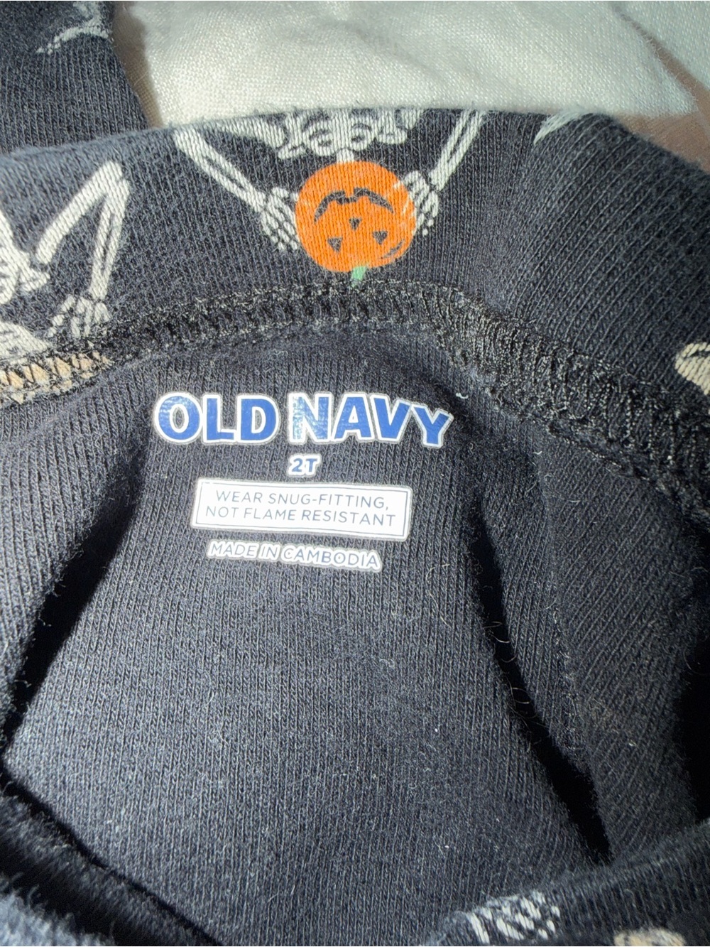Old Navy Black Skeleton & Halloween Print pajamas -2T - Picture 3 of 3